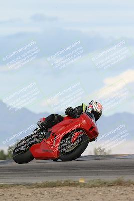 media/Nov-16-2025-Race Pace (Sun) [[8c5fa54630]]/Non Verified Riders (1st 20 Minutes)/7-Turn 9 Entry (210pm)/